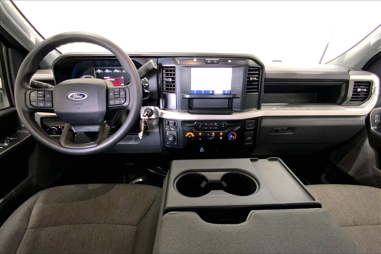 Certified 2025 Ford F250 XL w/ STX Appearance Package AWD/4WD image 15
