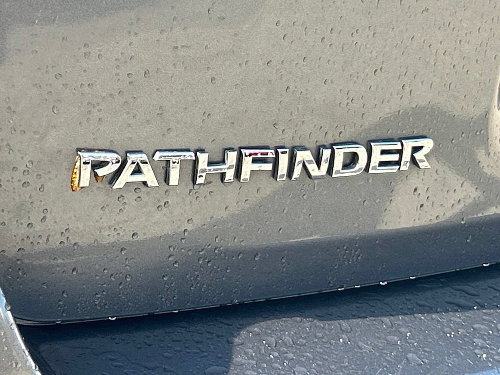 Used 2017 Nissan Pathfinder SV w/ Trailer Tow Package FWD image 22