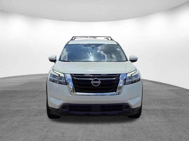 Used 2022 Nissan Pathfinder SV FWD image 2
