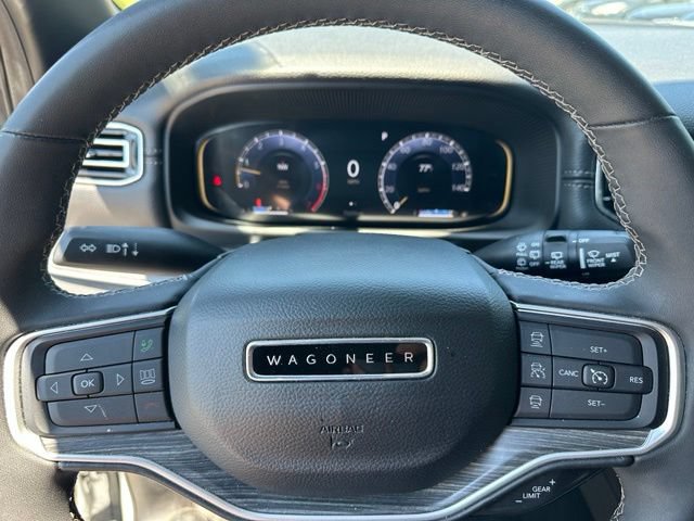 Used 2024 Jeep Wagoneer L Series II w/ Flexible Seating Group AWD/4WD image 28