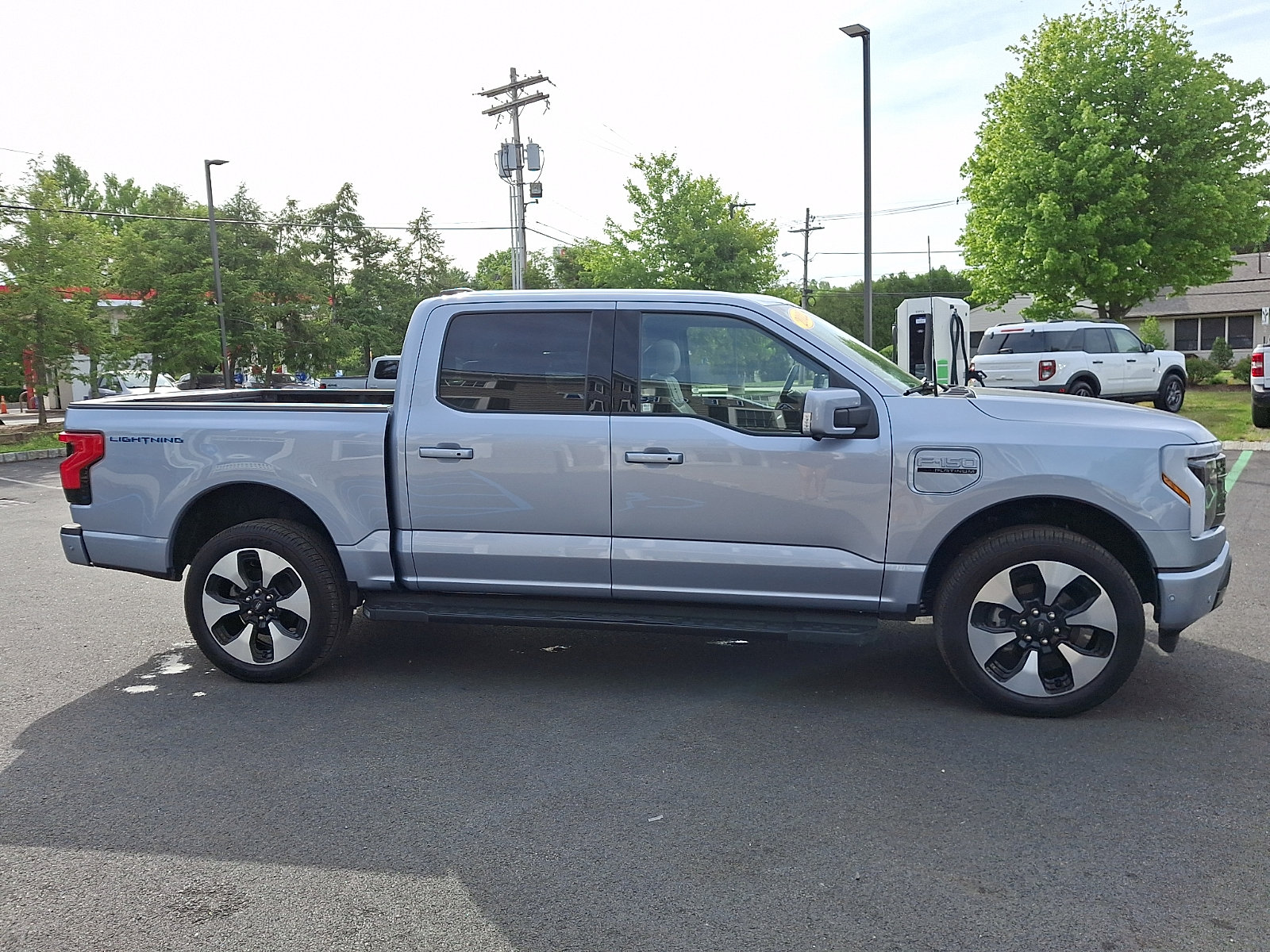 Certified 2022 Ford F150 Lightning Platinum AWD/4WD image 4