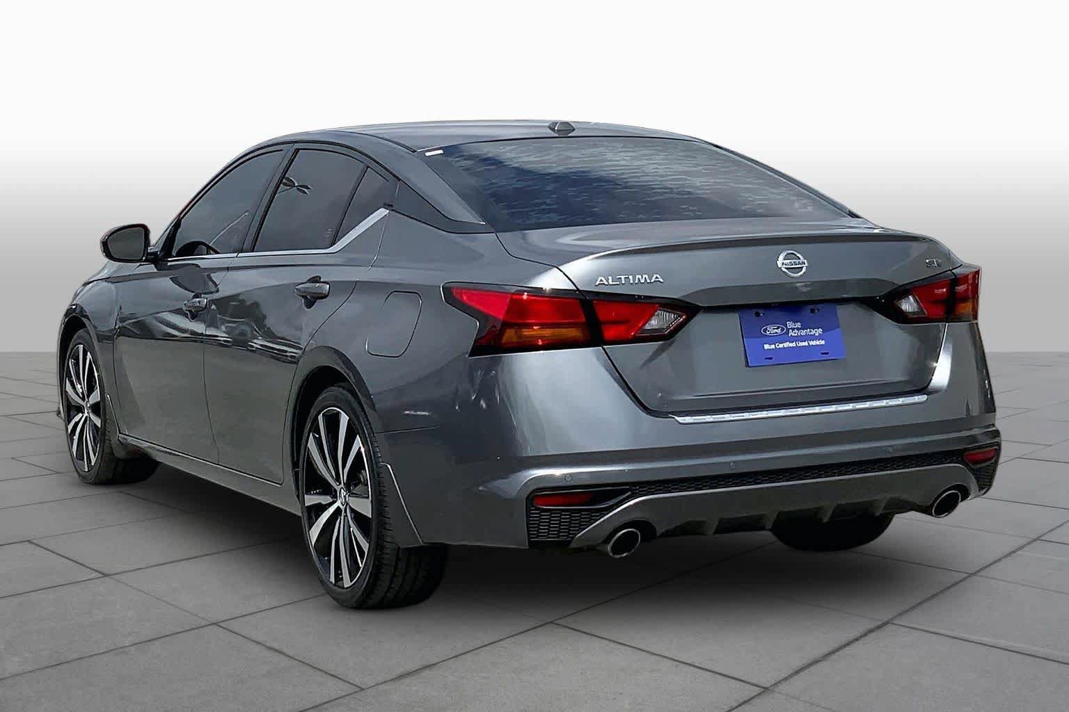 Used 2021 Nissan Altima 2.5 SR w/ SR Premium Package FWD image 12