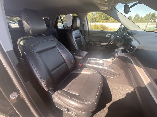 Certified 2023 Ford Explorer XLT w/ Equipment Group 202A AWD/4WD image 25