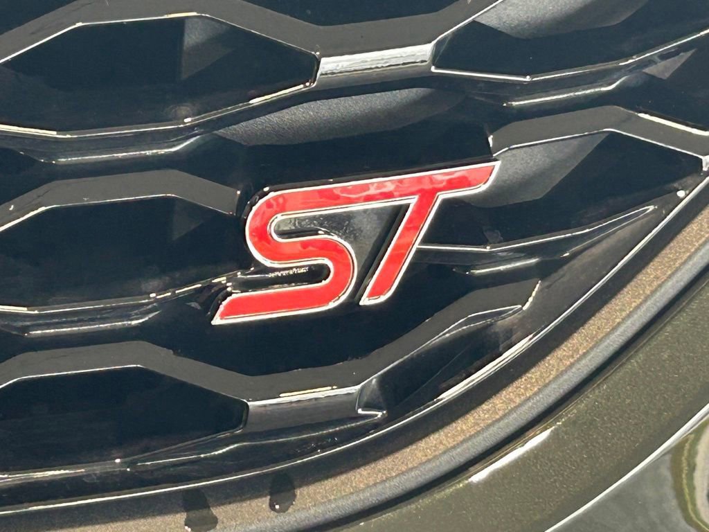 Certified 2022 Ford Explorer ST w/ Equipment Group 401A image 18