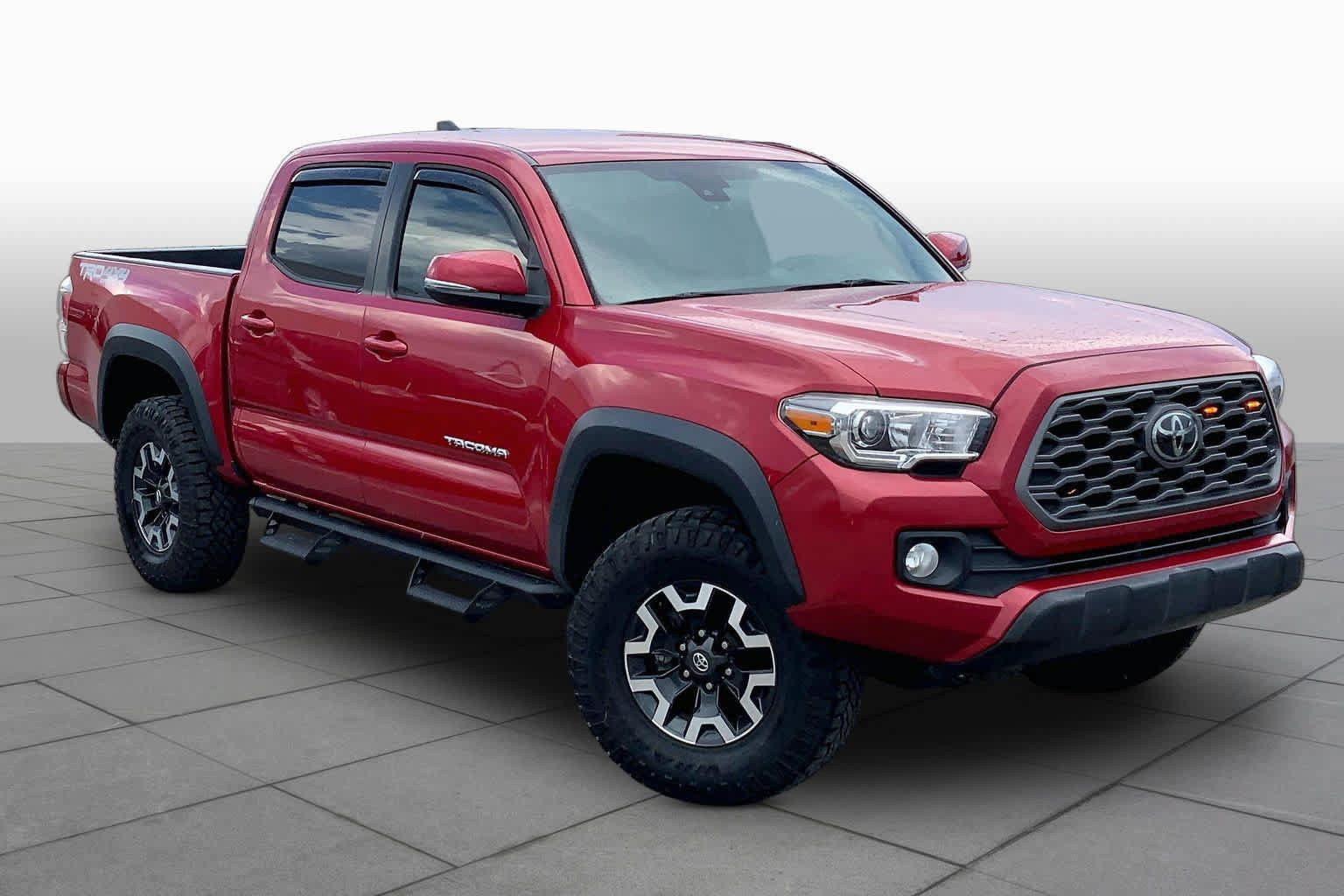 Used 2022 Toyota Tacoma TRD Off-Road w/ Technology Package AWD/4WD image 3