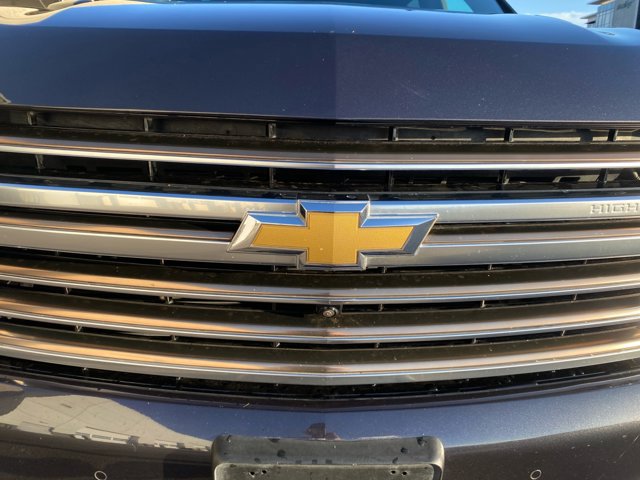 Used 2023 Chevrolet Suburban High Country w/ Premium Package 2 AWD/4WD image 23