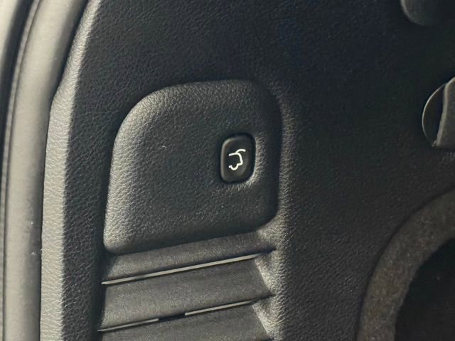 Used 2018 Jeep Grand Cherokee Limited image 38