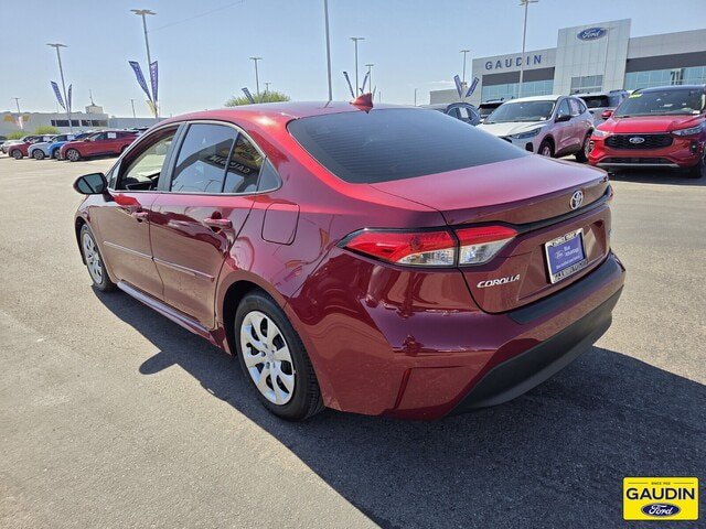 Used 2026 Toyota Corolla LE FWD image 4