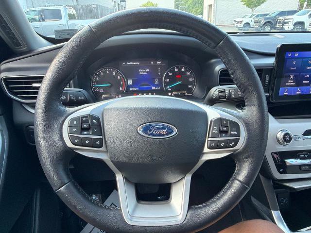 Certified 2022 Ford Explorer XLT w/ Equipment Group 202A AWD/4WD image 18