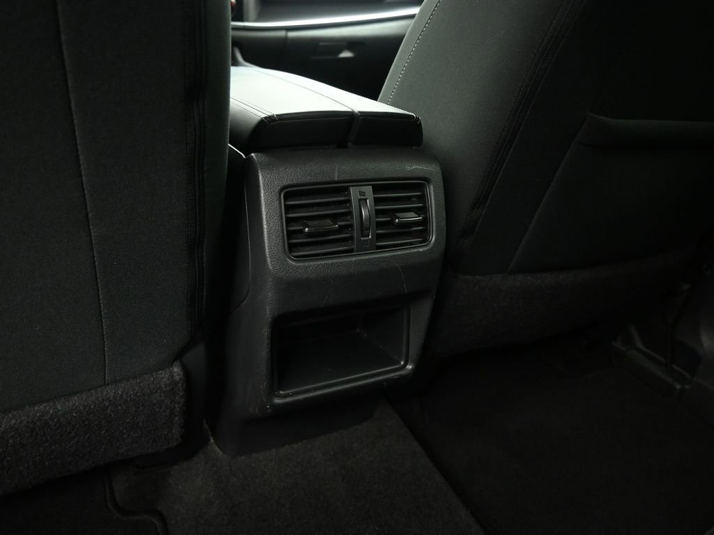 Used 2023 Nissan Rogue S image 46