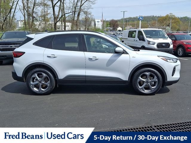 Certified 2025 Ford Escape ST-Line Select image 9