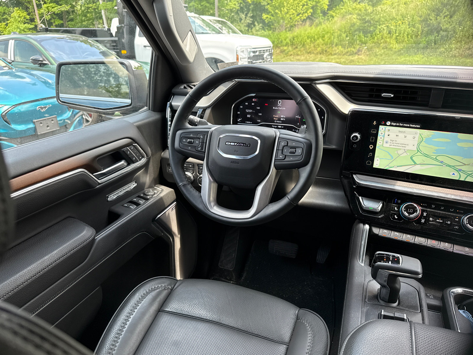 Used 2025 GMC Sierra 1500 Denali w/ Denali Reserve Package AWD/4WD image 23