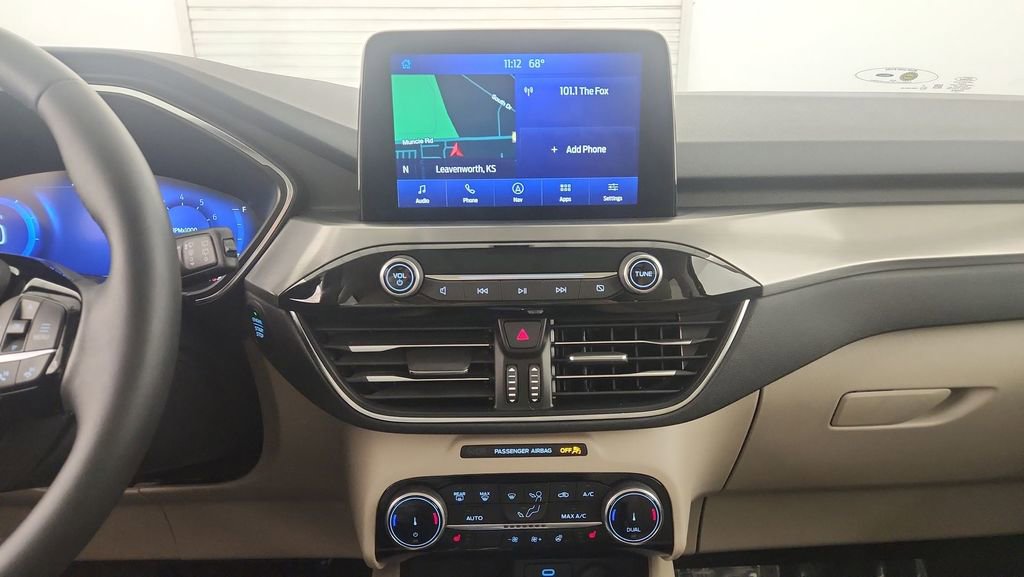 Certified 2022 Ford Escape Titanium w/ Class II Trailer Tow Package image 14