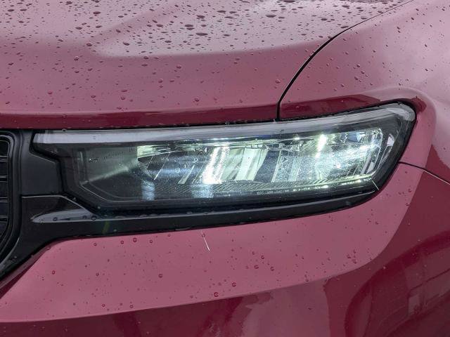 Used 2023 Jeep Grand Cherokee Altitude AWD/4WD image 10