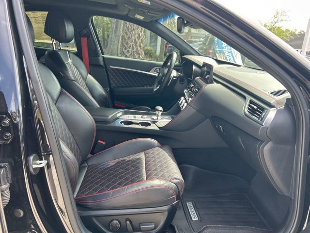Used 2022 Genesis G70 3.3T w/ Sport Prestige Package image 17