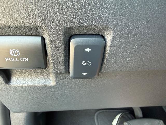 Certified 2026 Ford F350 Platinum AWD/4WD image 26