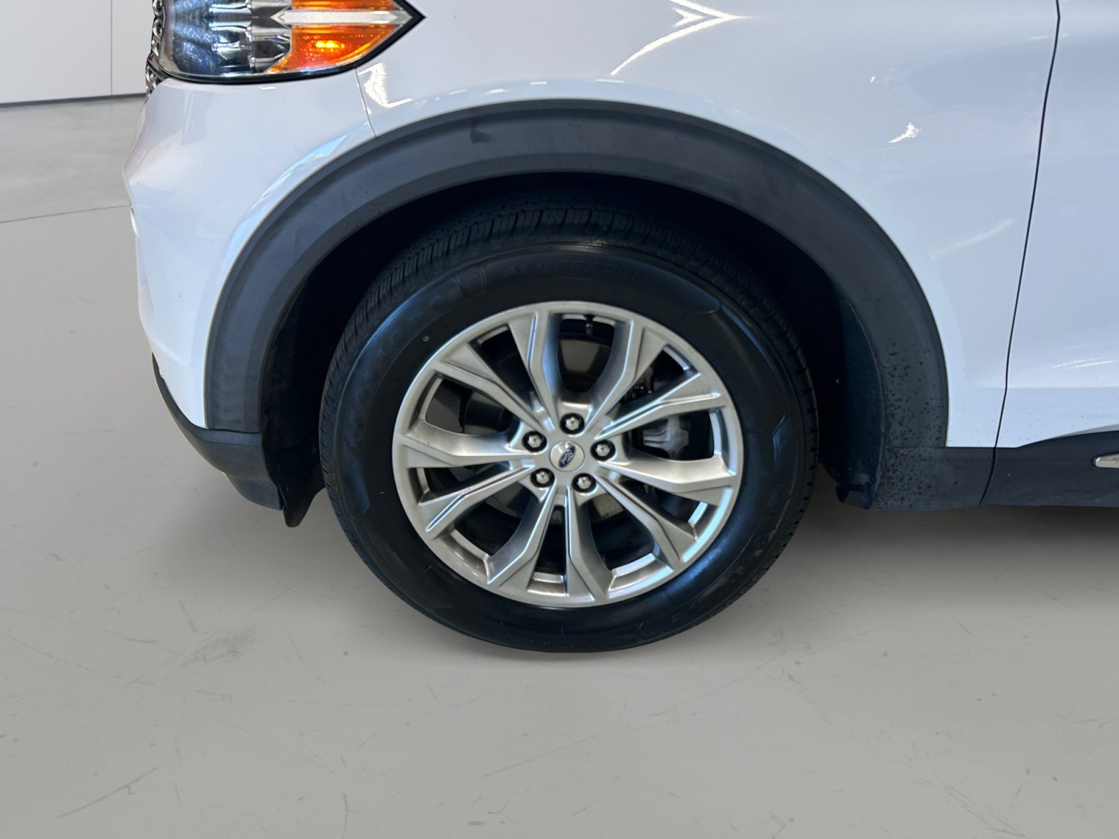 Certified 2020 Ford Explorer Limited RWD image 9