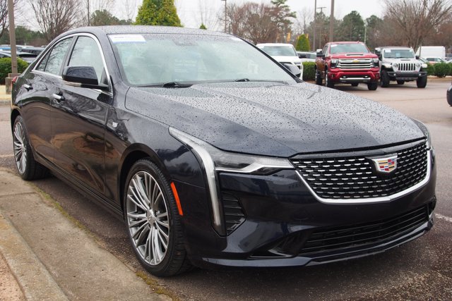 Used 2020 Cadillac CT4 Premium Luxury image 2