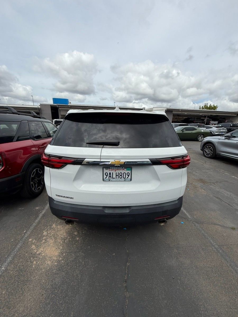 Used 2022 Chevrolet Traverse LS FWD image 5