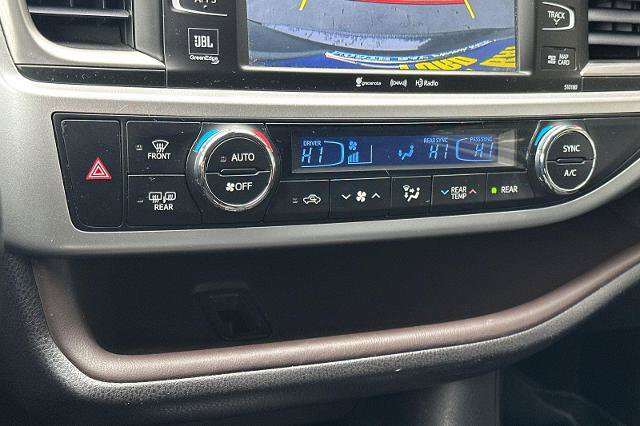 Used 2018 Toyota Highlander Limited image 17