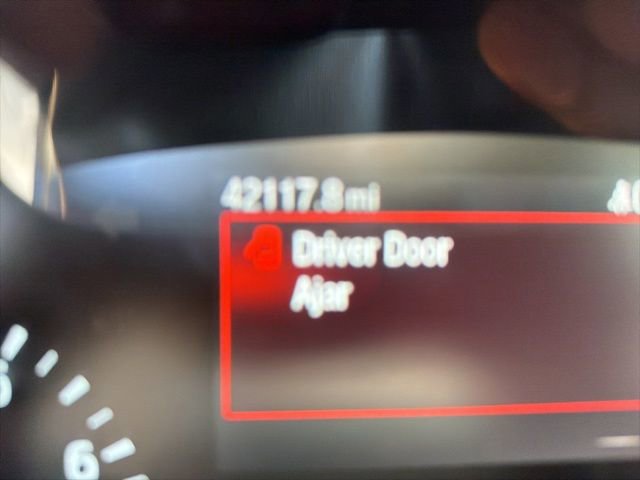 Certified 2021 Ford Escape SE w/ SE Sport Appearance Package image 15