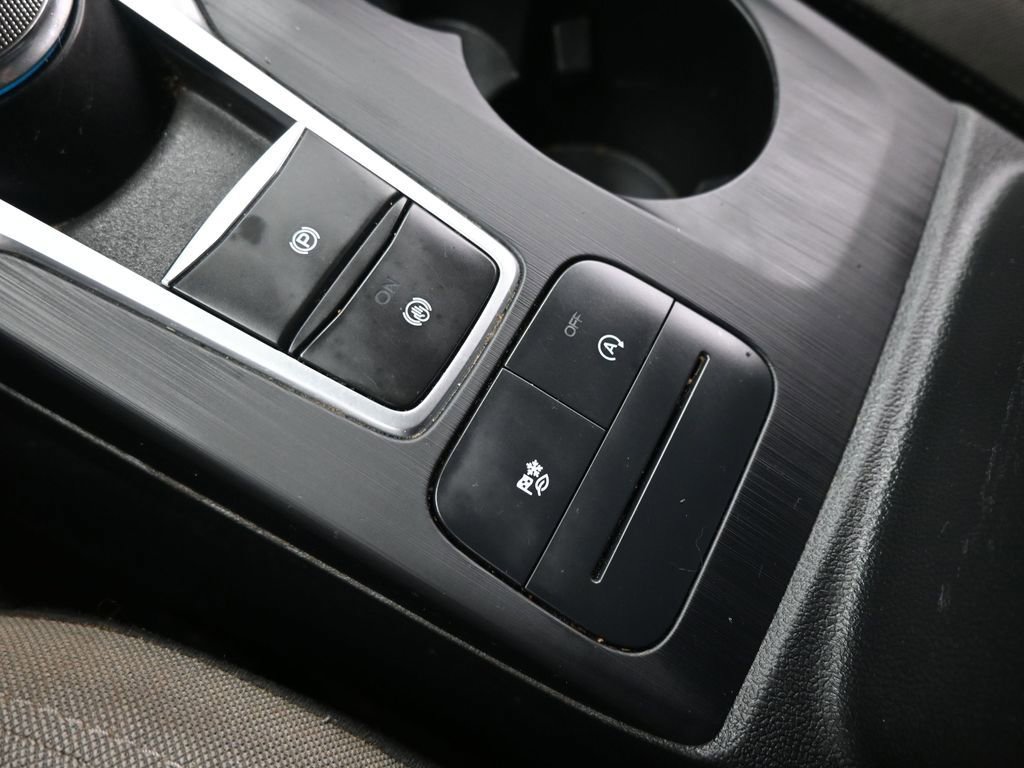 Certified 2022 Ford Escape SE w/ Convenience Package image 19