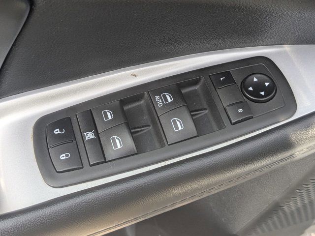 Used 2020 Dodge Journey SE w/ SE Popular Equipment Group image 12