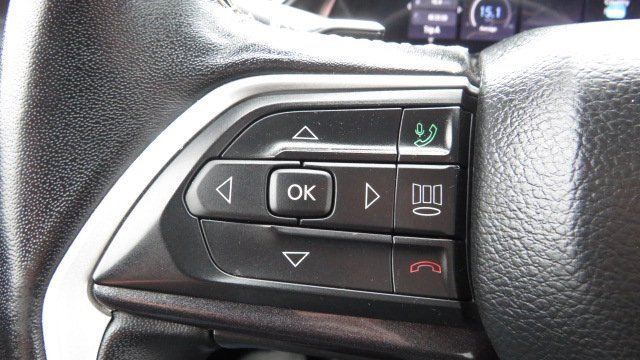 Used 2022 Jeep Grand Cherokee Altitude image 23