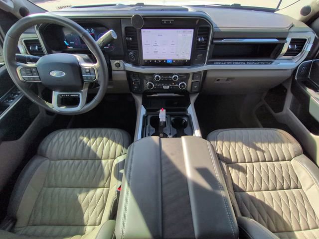 Certified 2025 Ford F250 Platinum w/ Platinum Plus Package image 16