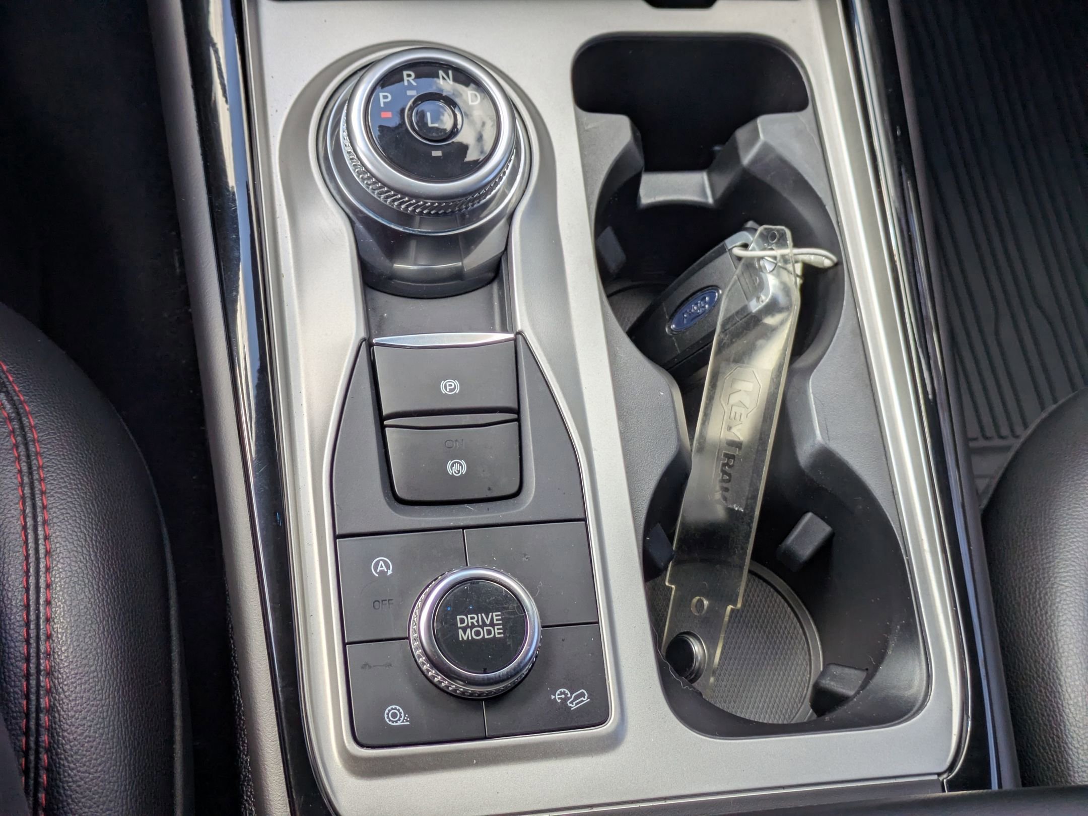 Certified 2024 Ford Explorer ST-Line w/ Class IV Trailer Tow Package image 24