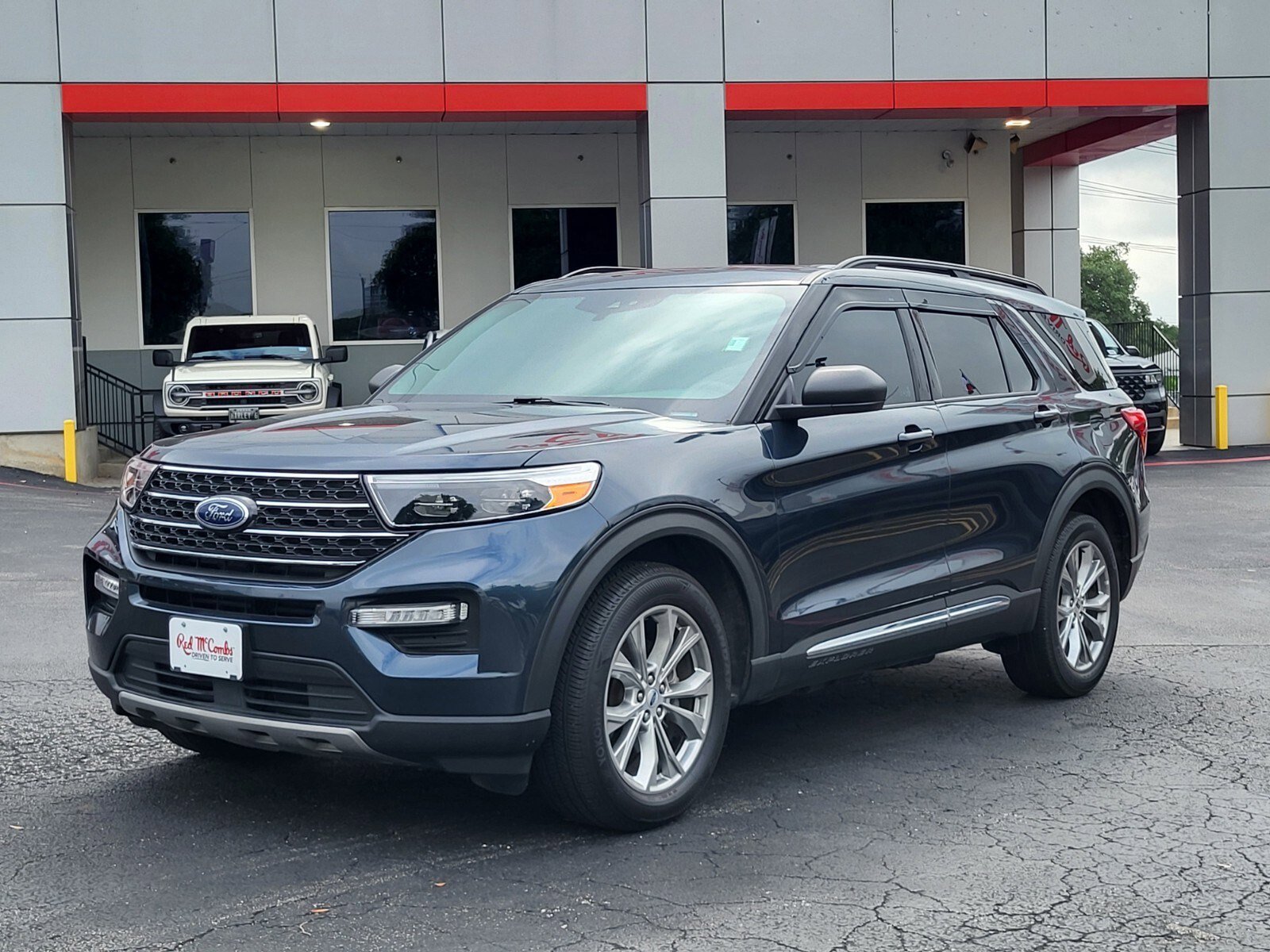 Certified 2023 Ford Explorer XLT w/ Equipment Group 202A AWD/4WD image 8