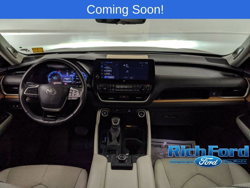 Used 2024 Toyota Grand Highlander Platinum image 8
