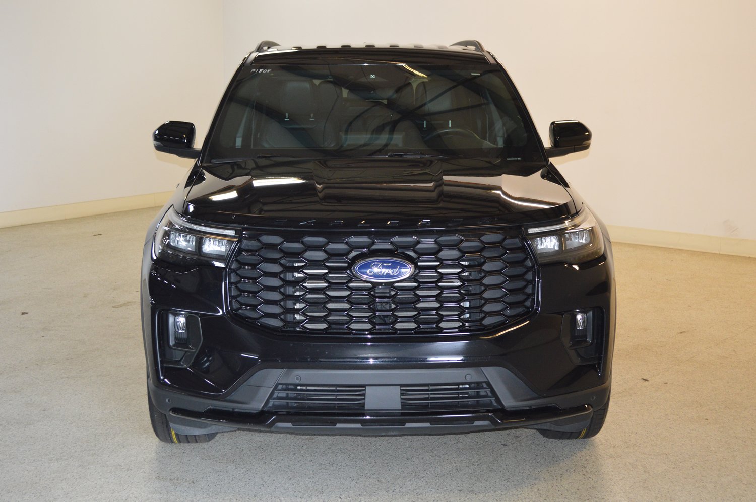 Certified 2025 Ford Explorer ST-Line AWD/4WD image 8
