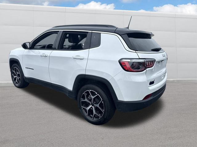 Used 2025 Jeep Compass Limited AWD/4WD image 3
