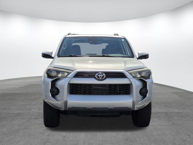 Used 2020 Toyota 4Runner SR5 Premium w/ Moonroof Package RWD image 2