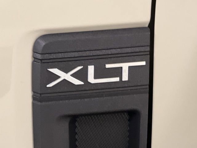 Certified 2025 Ford Maverick XLT w/ XLT Luxury Package image 18