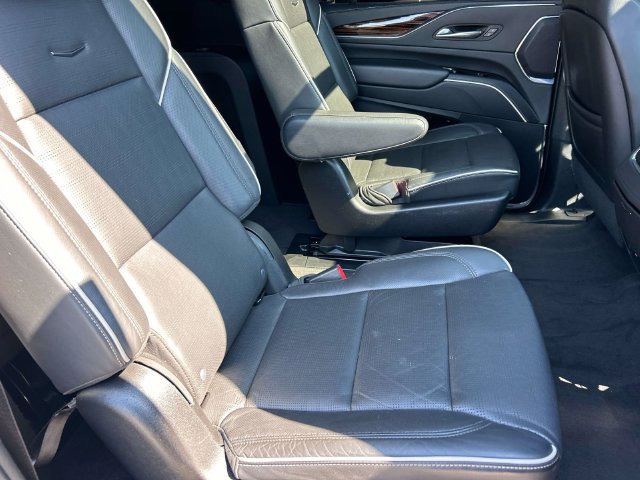 Used 2024 Cadillac Escalade ESV Premium Luxury w/ Performance Package AWD/4WD image 23