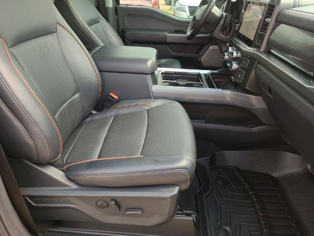 Certified 2025 Ford F350 Lariat w/ Lariat Ultimate Package AWD/4WD image 13