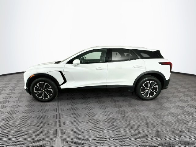 Used 2024 Chevrolet Blazer EV LT AWD/4WD image 8