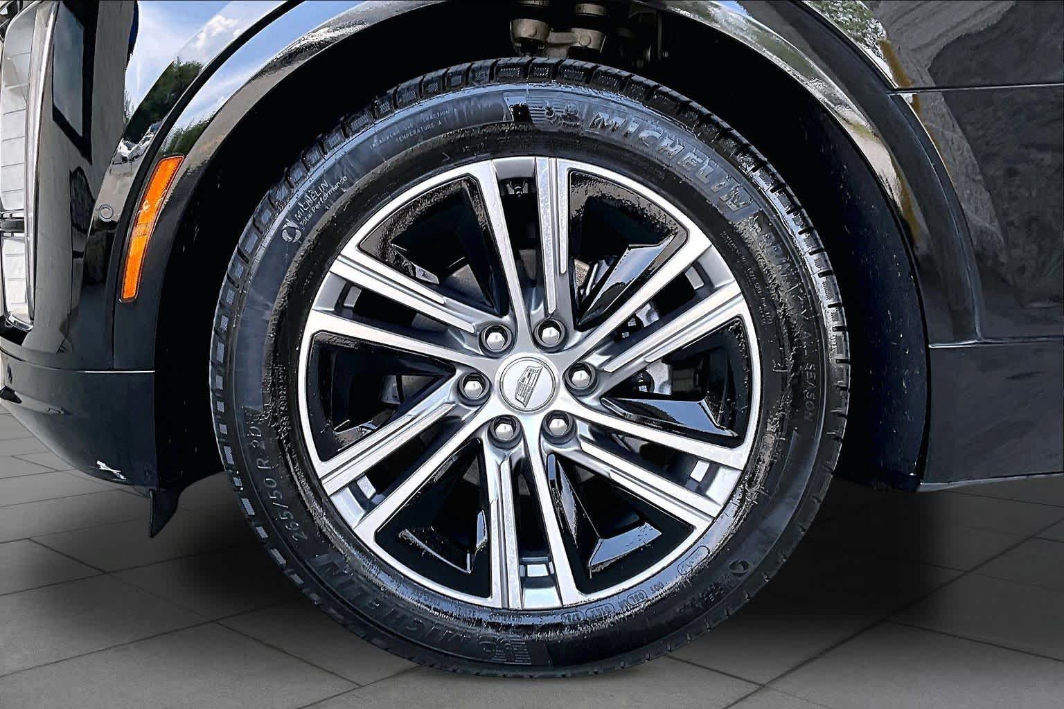 Used 2025 Cadillac Lyriq Luxury RWD image 11