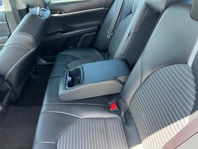 Used 2022 Toyota Camry SE FWD image 13