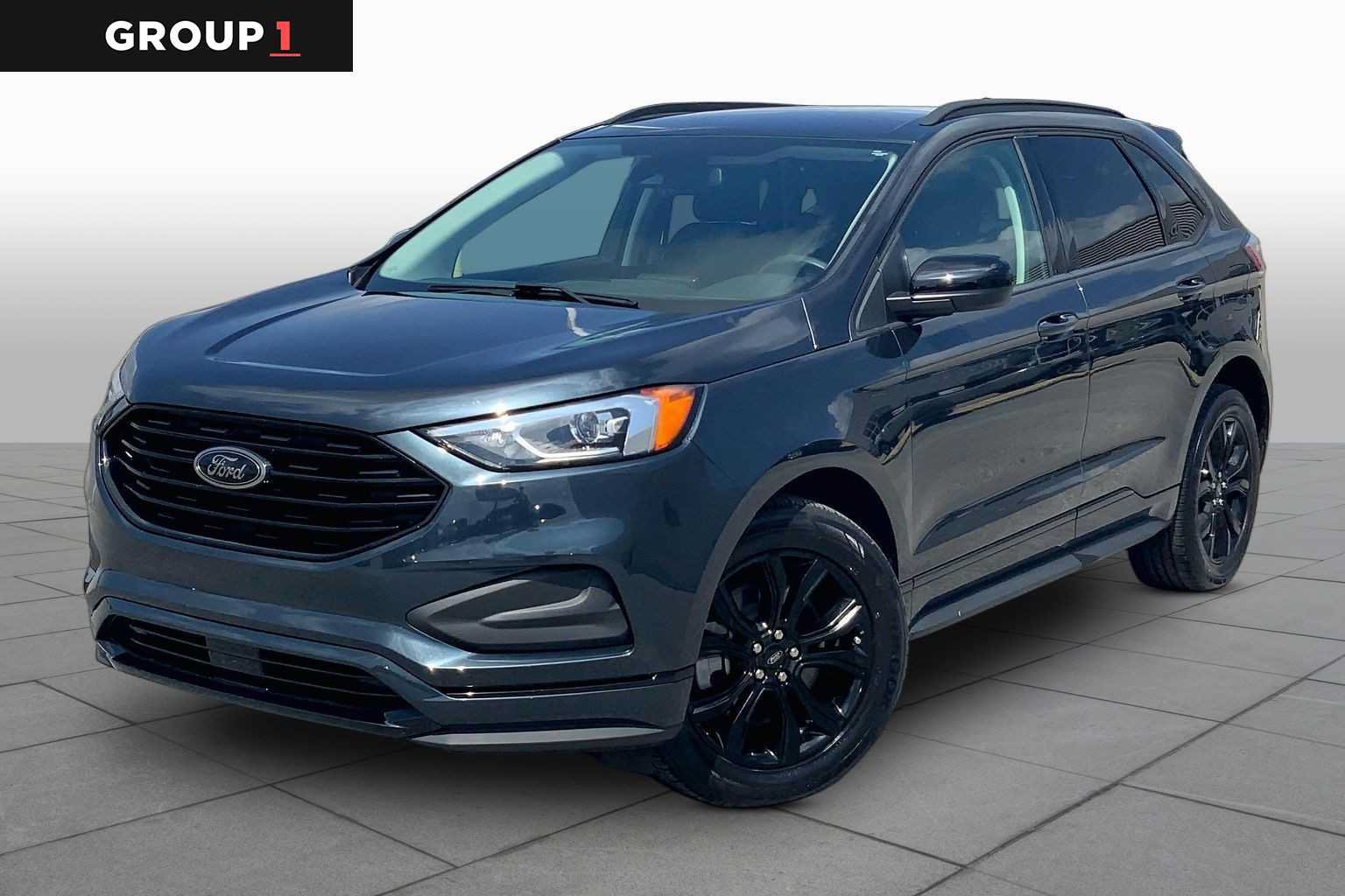 Certified 2022 Ford Edge SE w/ Black Appearance Package
