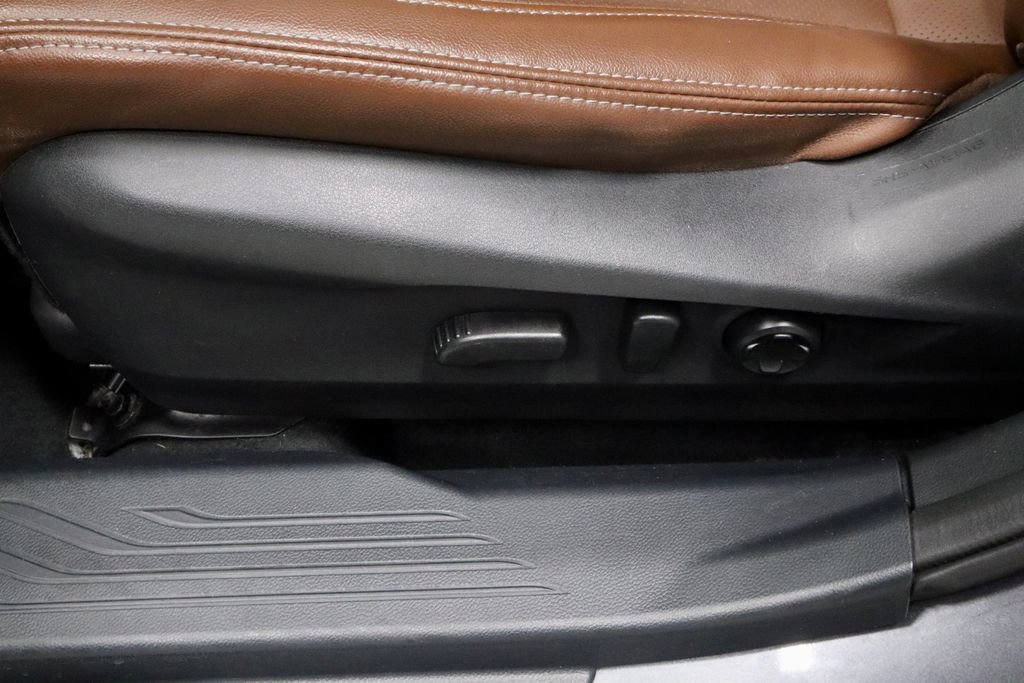 Used 2023 Subaru Outback Touring XT AWD/4WD image 25