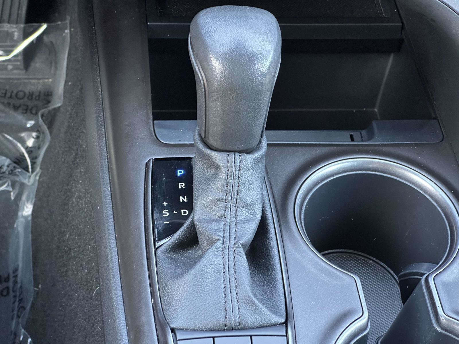 Used 2023 Toyota Camry SE w/ Protection Package (Q2) (TMS) FWD image 19