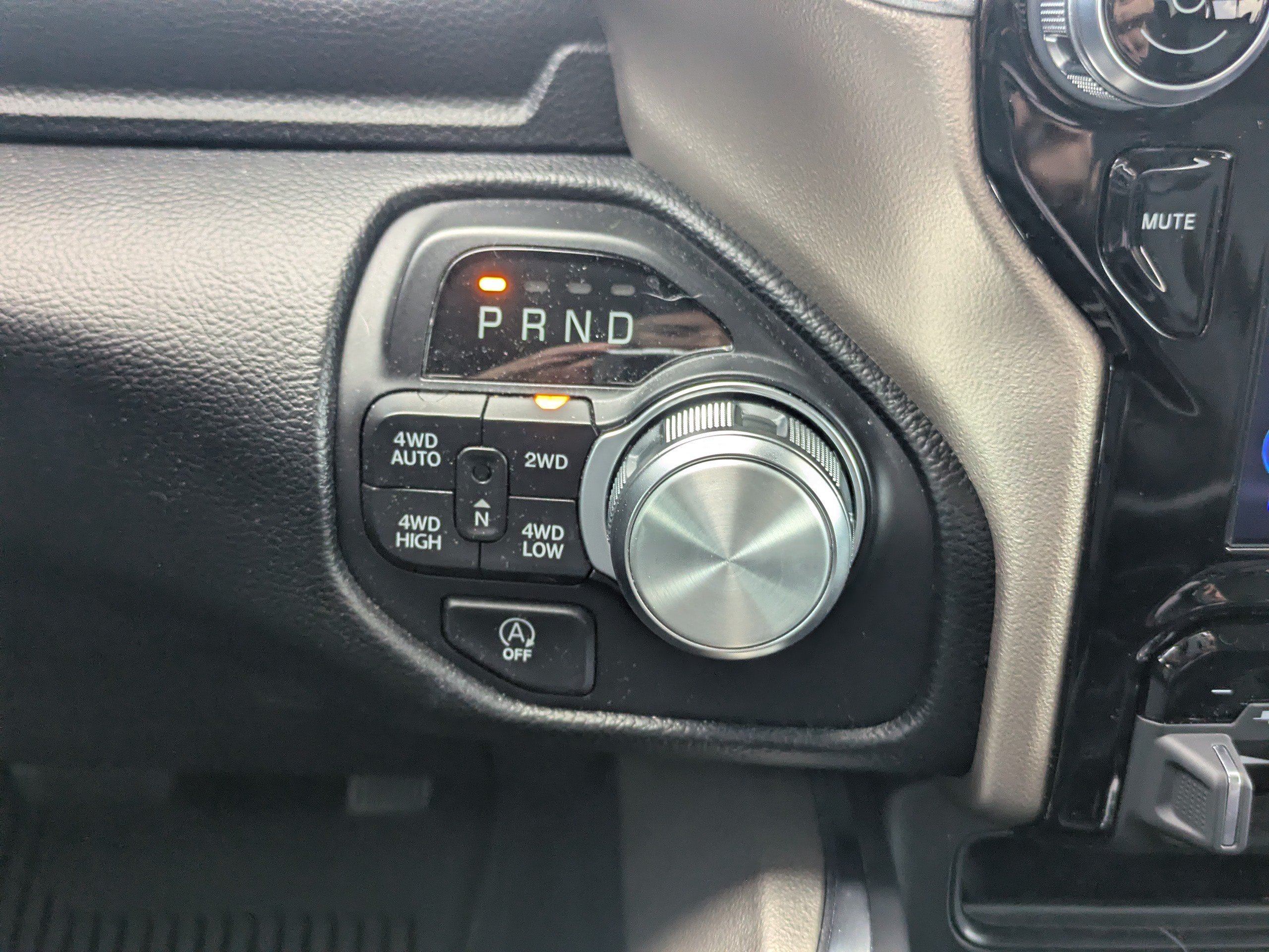 Used 2021 RAM 1500 Laramie AWD/4WD image 18