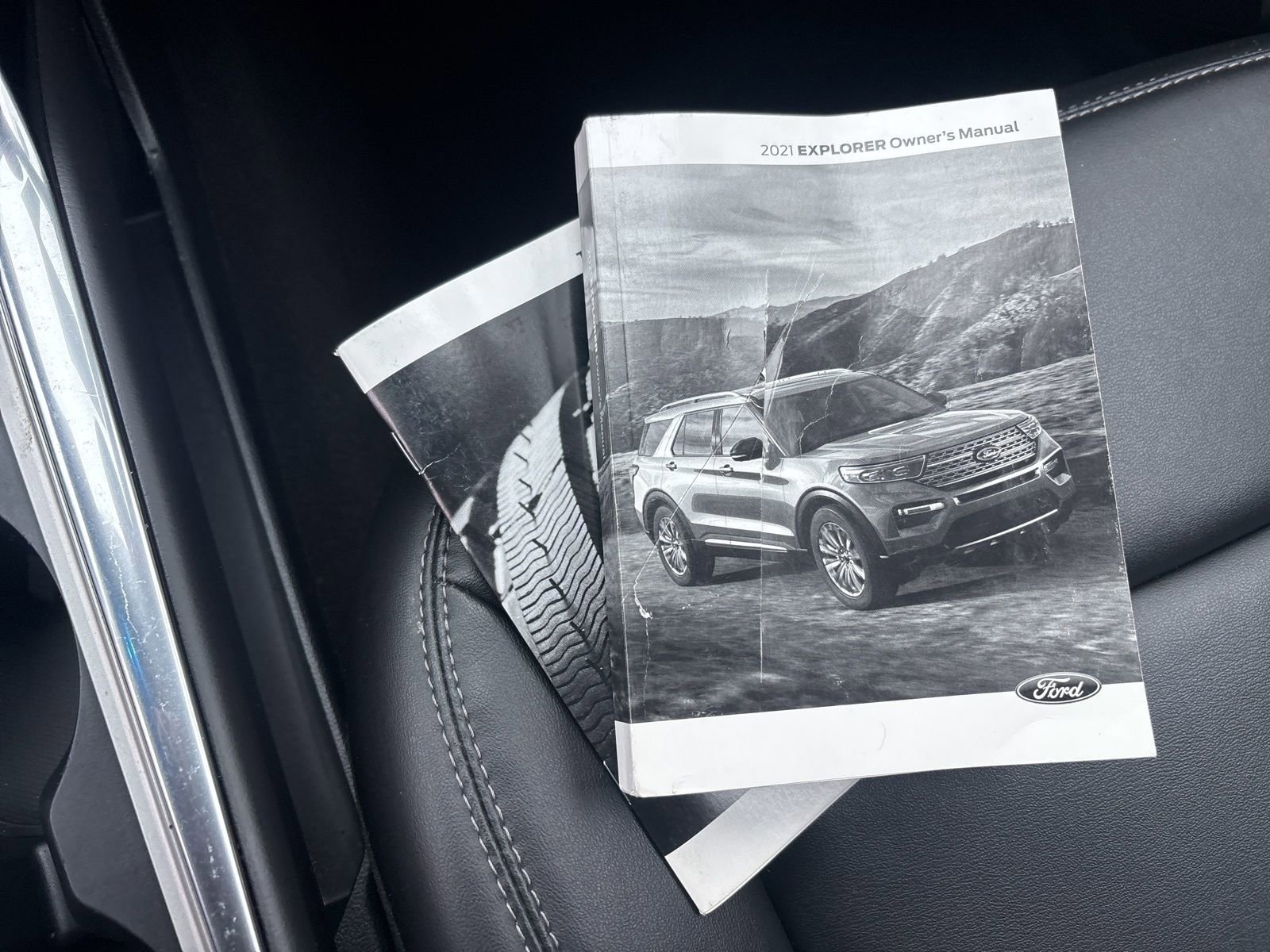 Certified 2021 Ford Explorer XLT w/ Equipment Group 202A image 36