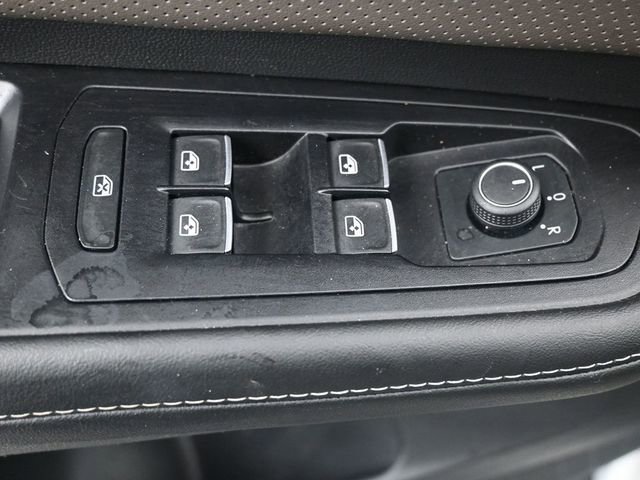 Used 2024 Volkswagen Atlas SEL AWD/4WD image 8