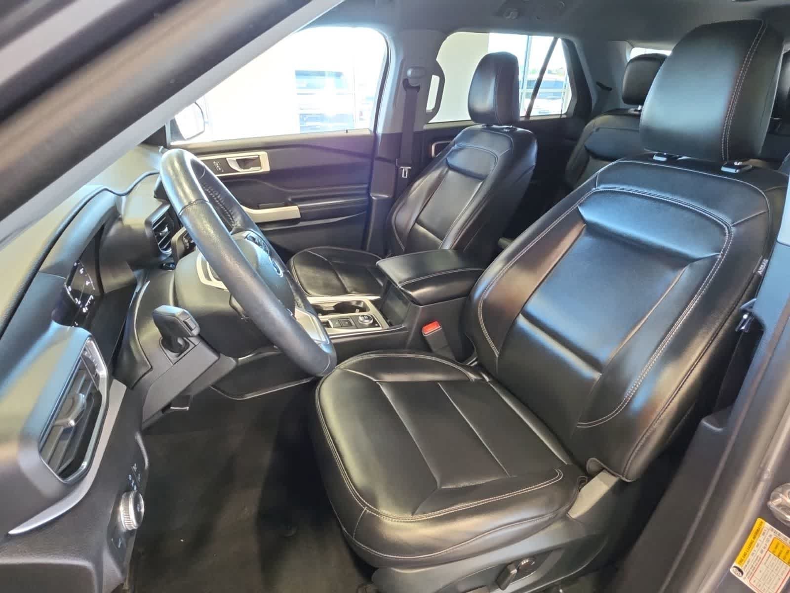 Certified 2022 Ford Explorer XLT w/ Equipment Group 202A AWD/4WD image 15