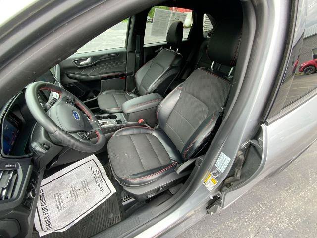 Certified 2023 Ford Escape ST-Line w/ Tech Pack #1 AWD/4WD image 11