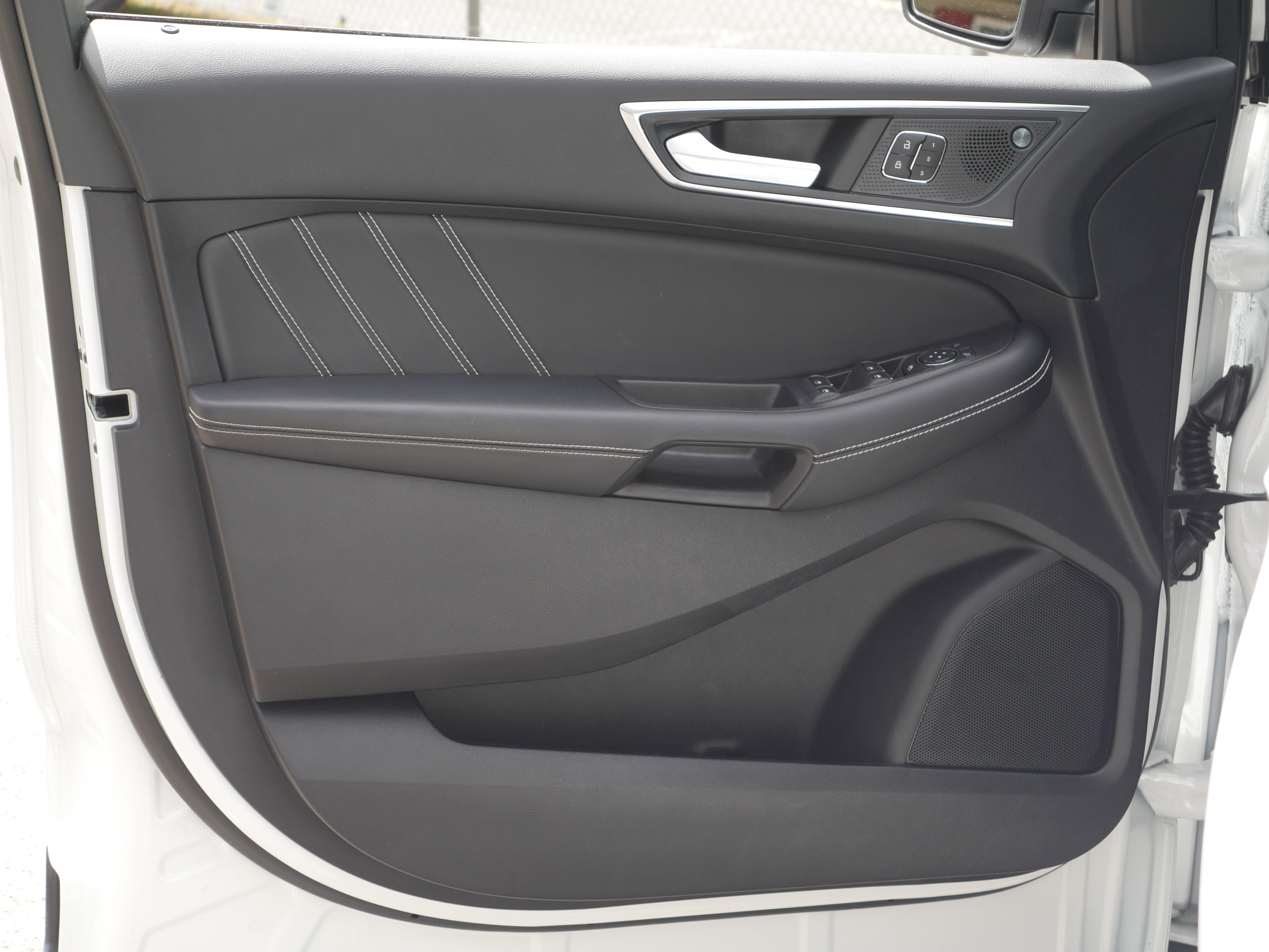 Certified 2022 Ford Edge ST w/ Equipment Group 401A AWD/4WD image 43